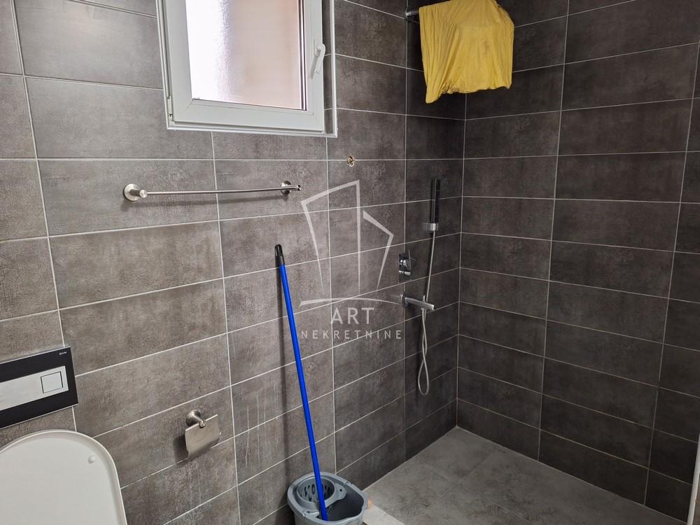 Slika 4 - Čedomilja Mitrovića, Četvorosoban stan na prodaju, 64m2, 150.000€