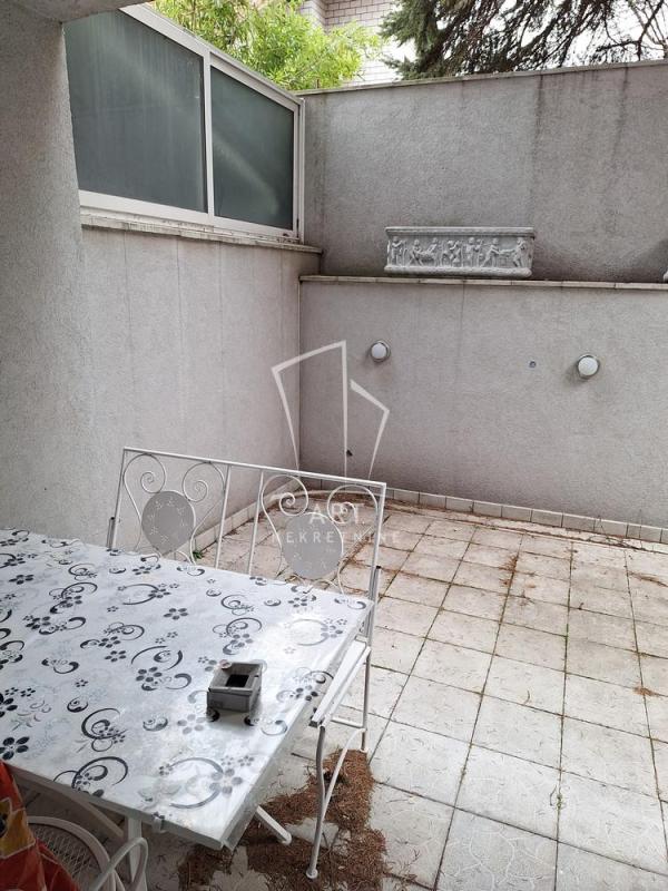 Slika 5 - Čedomilja Mitrovića, Četvorosoban stan na prodaju, 64m2, 150.000€