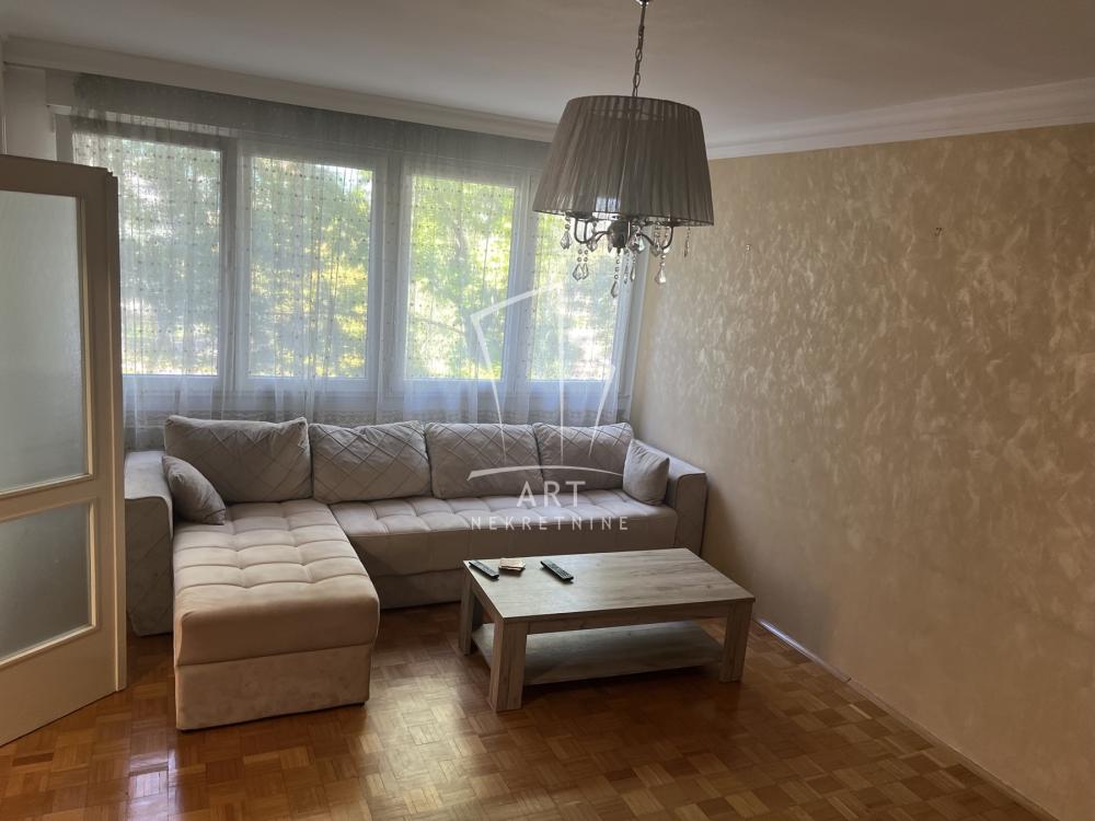 Slika 1 - Vojvode Stepe, Trosoban stan na prodaju, 75m2, 215.000€