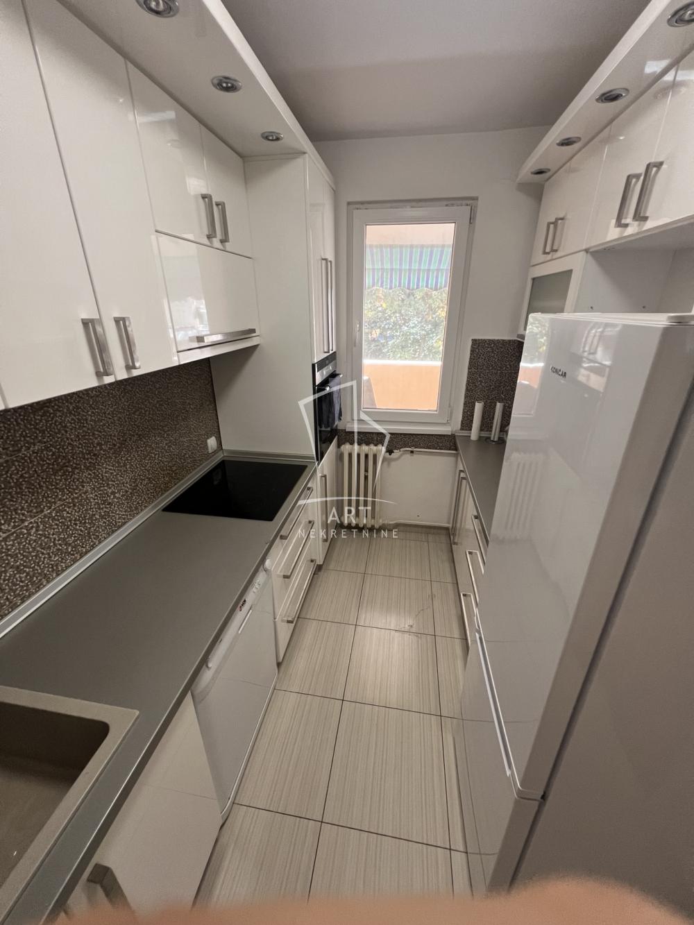 Slika 11 - Vojvode Stepe, Trosoban stan na prodaju, 75m2, 215.000€