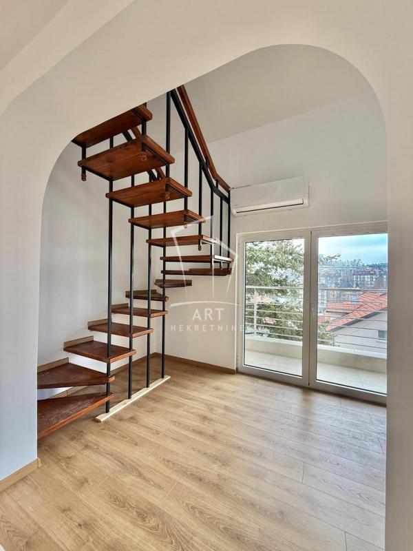 Slika 4 - Roze Luksemburg,  Kuća na prodaju, 264m2, 550.000€