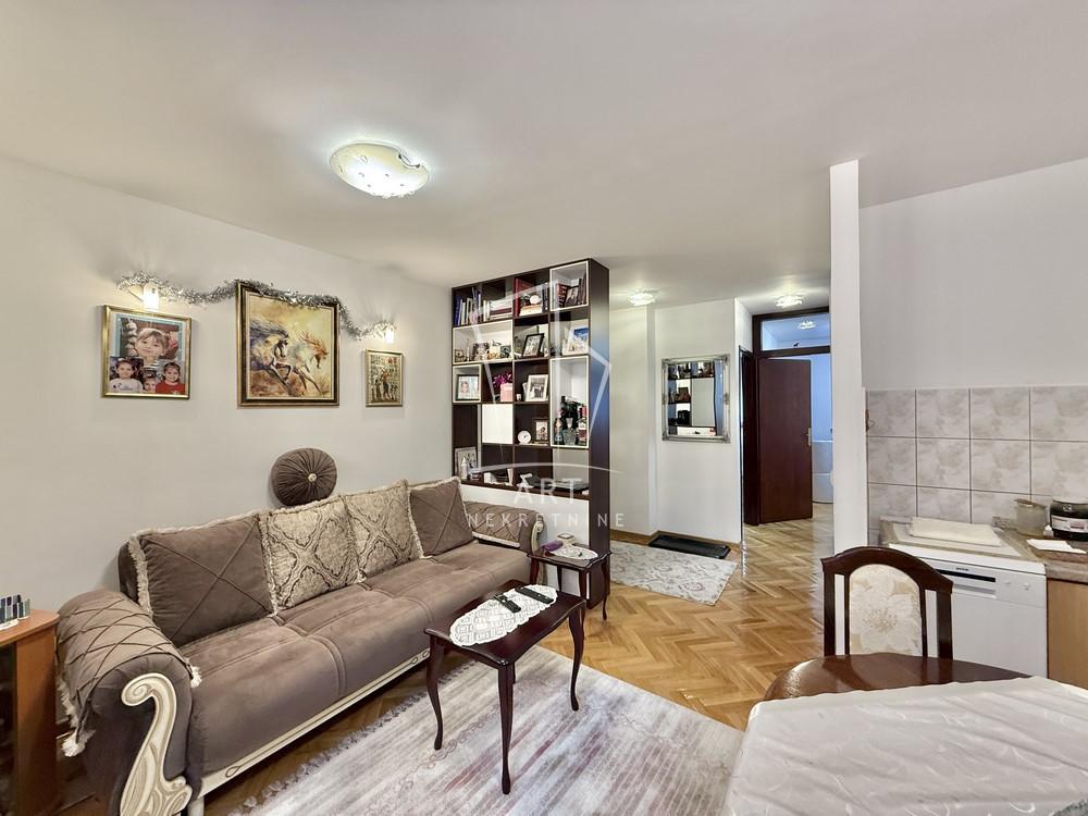 Slika 1 - Vardarska, Dvoiposoban stan na prodaju, 47m2, 229.000€