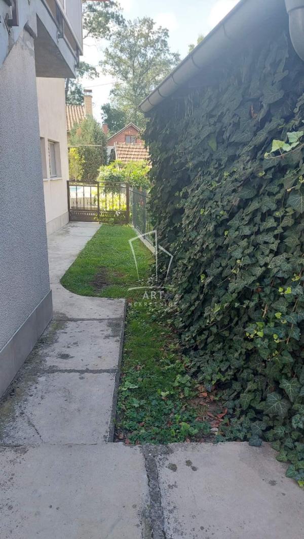 Slika 6 - Koste Bogdanovića,  Kuća na prodaju, 336m2, 280.000€