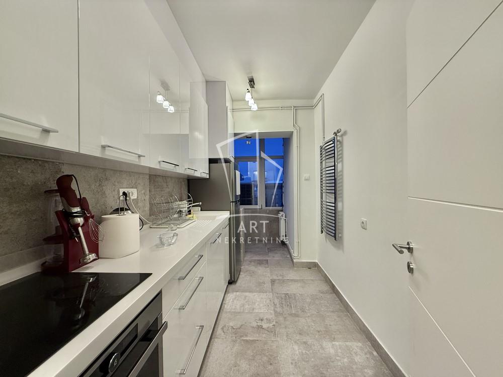 Slika 8 - Bulevar Kralja Aleksandra, Trosoban stan na prodaju, 82m2, 329.000€