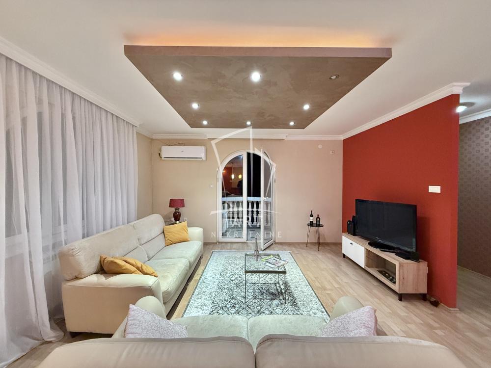 Slika 1 - Svetozara Radojčića, Četvorosoban stan na prodaju, 113m2, 288.150€