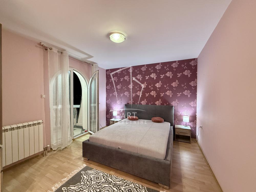 Slika 10 - Svetozara Radojčića, Četvorosoban stan na prodaju, 113m2, 288.150€