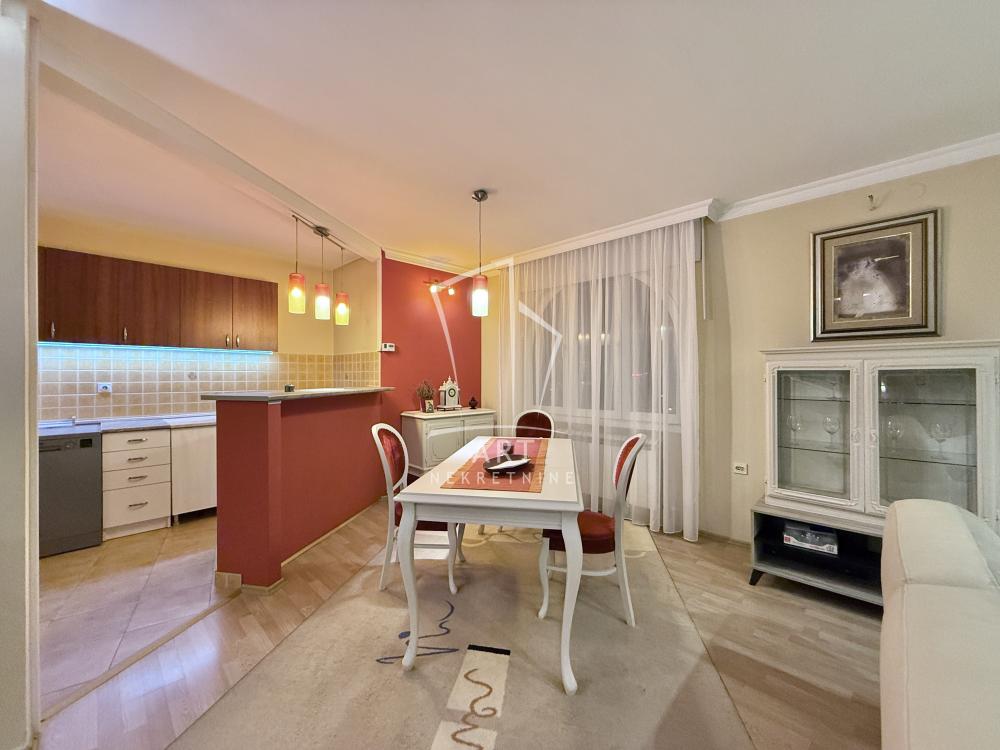 Slika 3 - Svetozara Radojčića, Četvorosoban stan na prodaju, 113m2, 288.150€