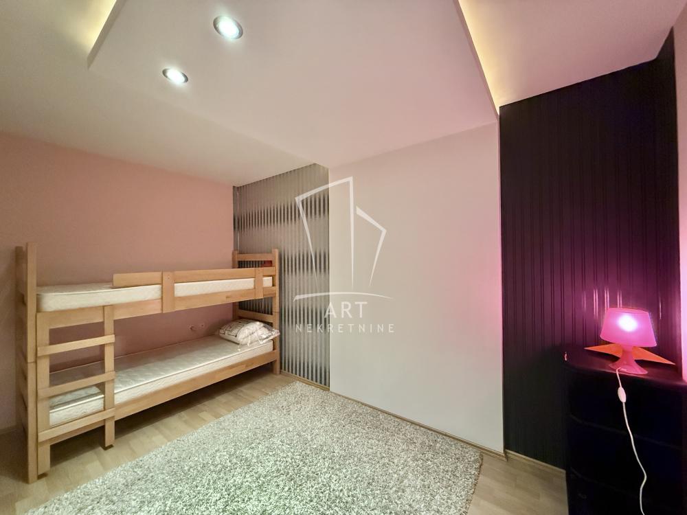 Slika 8 - Svetozara Radojčića, Četvorosoban stan na prodaju, 113m2, 288.150€