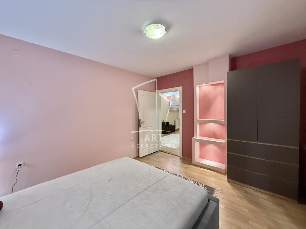 Slika 9 - Svetozara Radojčića, Četvorosoban stan na prodaju, 113m2, 288.150€