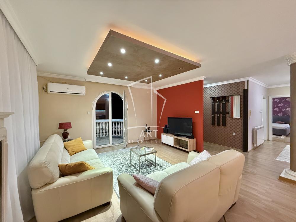 Glavna slika -Svetozara Radojčića, Četvorosoban stan na prodaju, 113m2, 288.150€