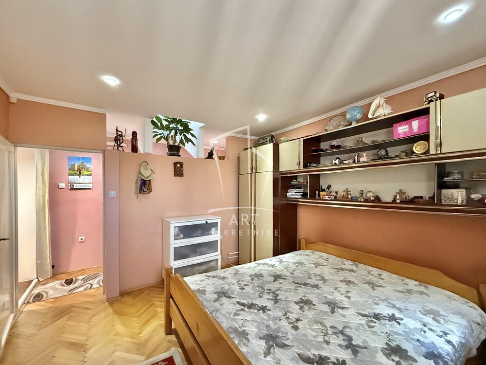 Slika 11 - Savski trg, Dvoiposoban stan na prodaju, 80m2, 220.000€