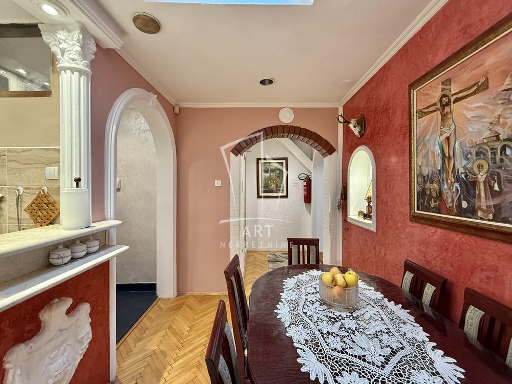 Slika 3 - Savski trg, Dvoiposoban stan na prodaju, 80m2, 220.000€