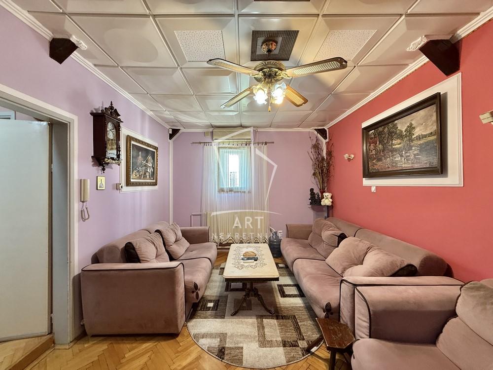 Slika 2 - Savski trg, Dvoiposoban stan na prodaju, 80m2, 220.000€