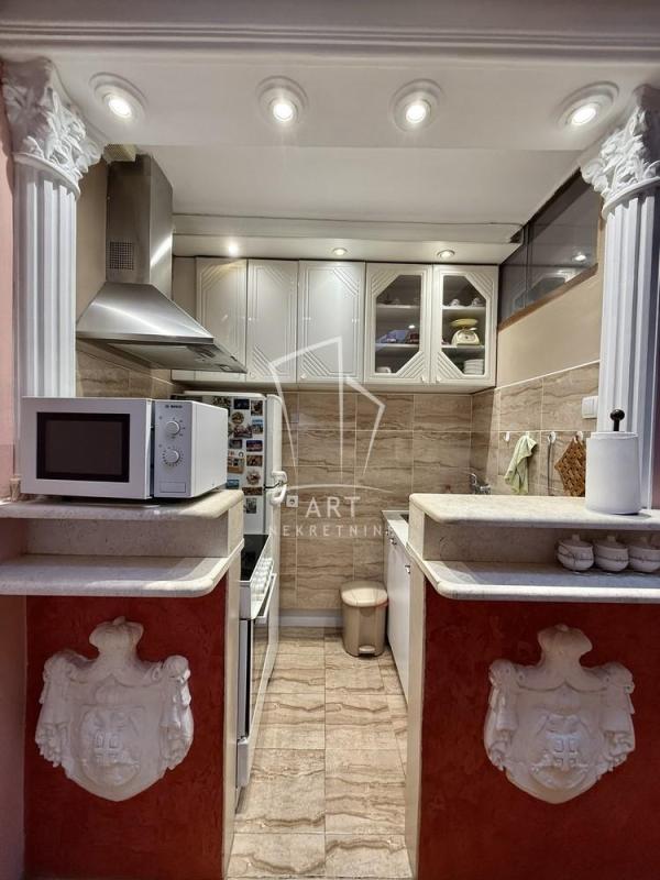 Slika 5 - Savski trg, Dvoiposoban stan na prodaju, 80m2, 220.000€