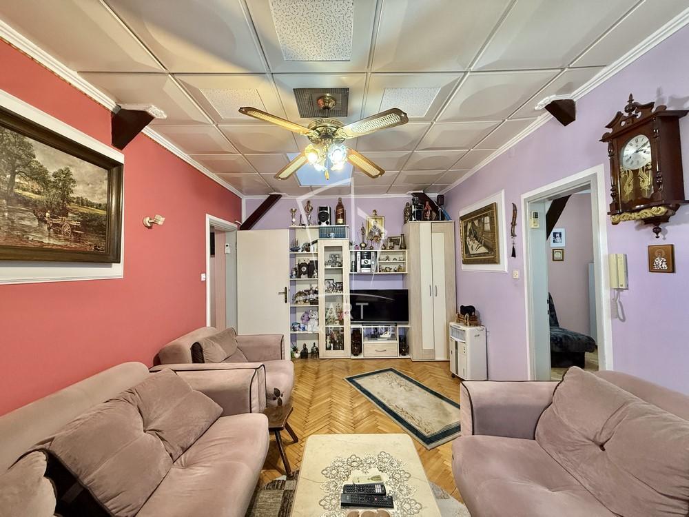 Glavna slika -Savski trg, Dvoiposoban stan na prodaju, 80m2, 220.000€