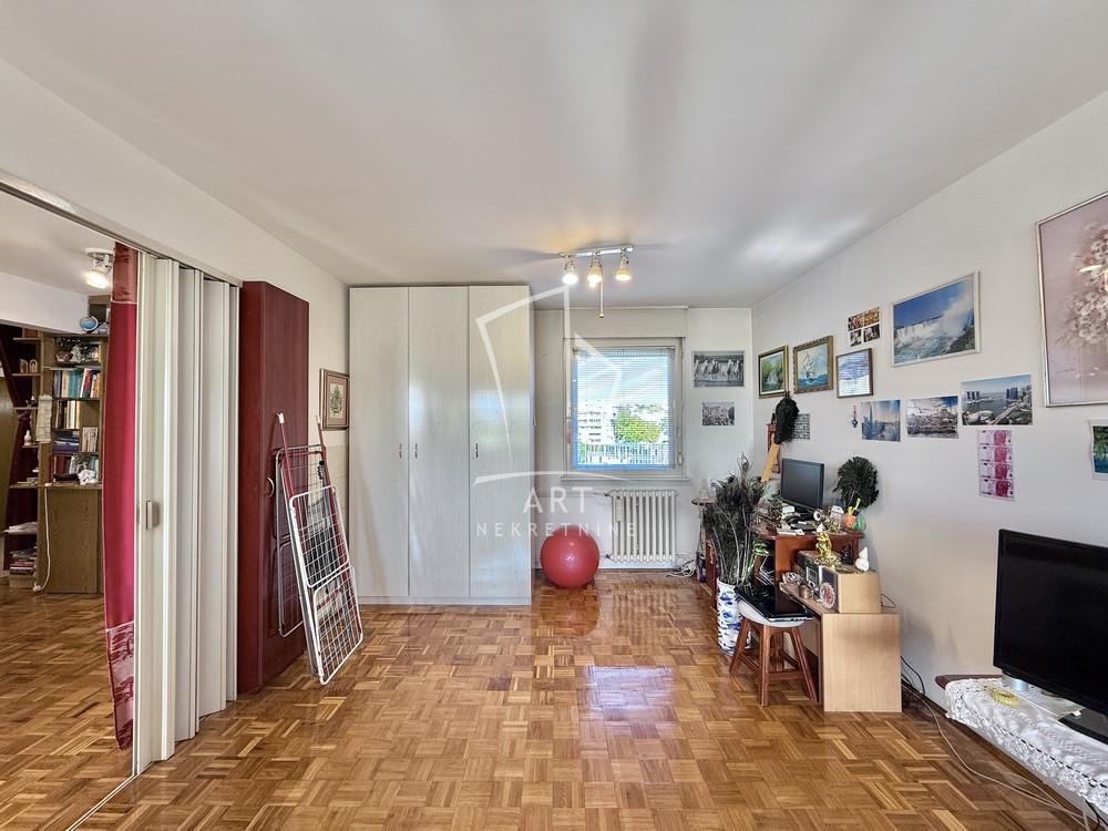 Slika 1 - Trgovačka, Troiposoban stan na prodaju, 101m2, 270.000€