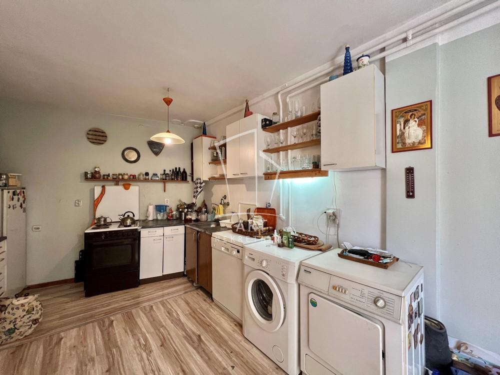 Slika 5 - Tina Ujevića,  Kuća na prodaju, 87m2, 200.000€