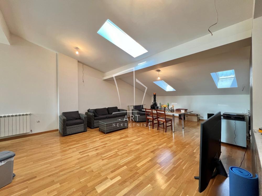 Slika 1 - Budimska, Petosoban stan na prodaju, 165m2, 533.500€