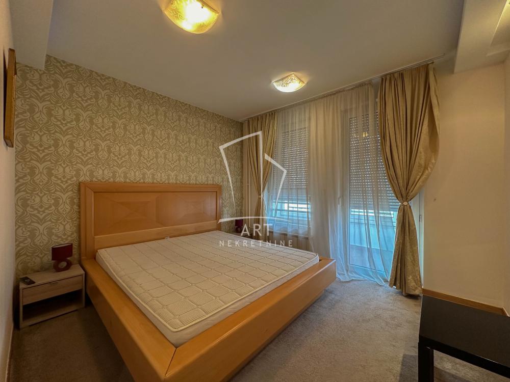 Slika 3 - Bulevar Crvene Armije, Trosoban stan na prodaju, 106m2, 399.000€