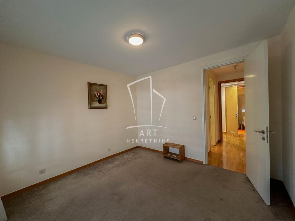 Slika 7 - Bulevar Crvene Armije, Trosoban stan na prodaju, 106m2, 399.000€