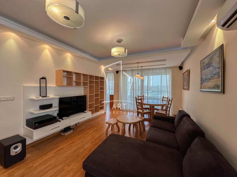 Glavna slika -Bulevar Crvene Armije, Trosoban stan na prodaju, 106m2, 399.000€