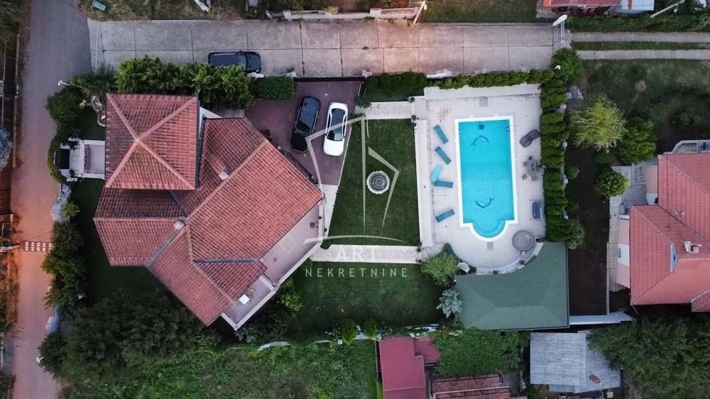 Slika 1 - Miljakovačke livade,  Kuća na prodaju, 459m2, 1.000.000€