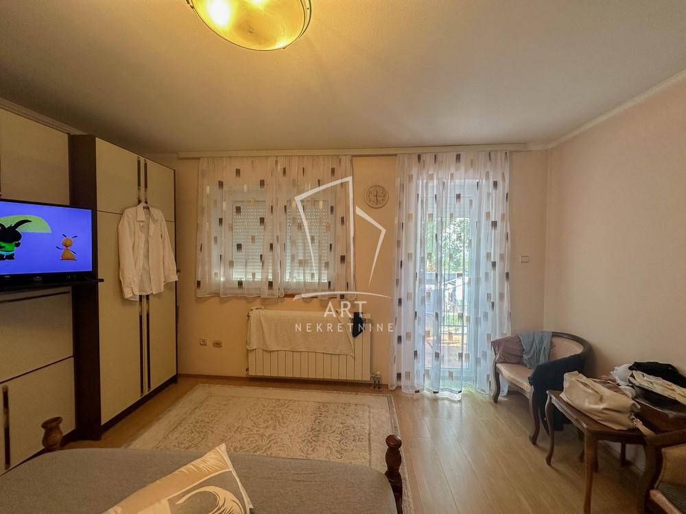 Slika 6 - Prizrenska,  Kuća na prodaju, 203m2, 510.000€