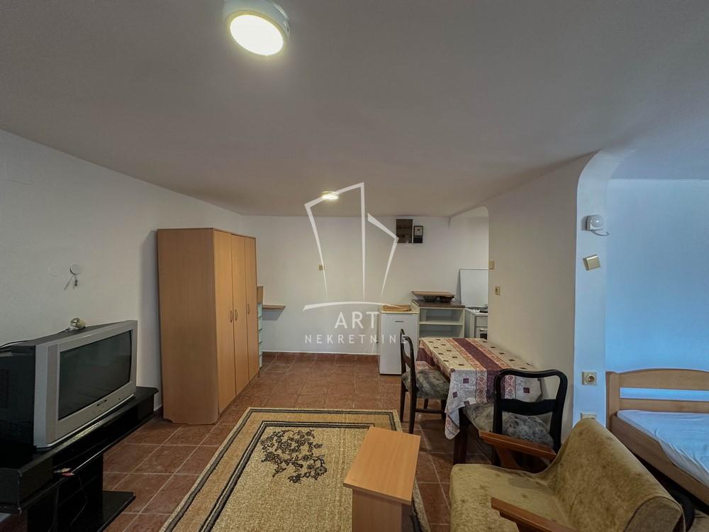 Slika 11 - Prizrenska,  Kuća na prodaju, 203m2, 510.000€