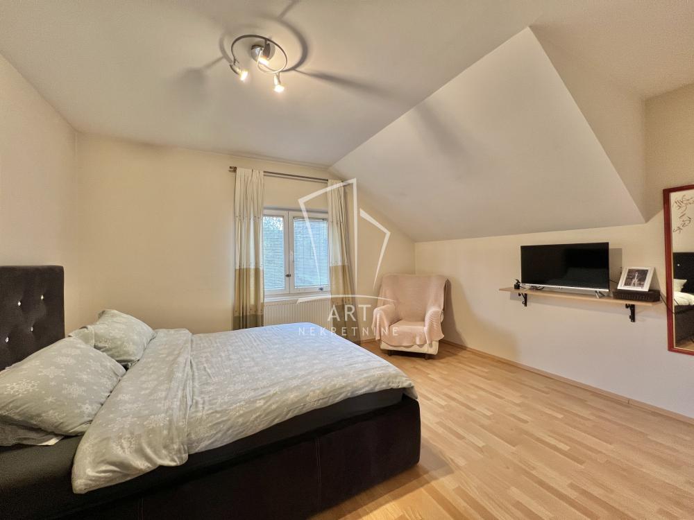 Slika 5 - Milice Ribnikar,  Kuća na prodaju, 256m2, 550.000€