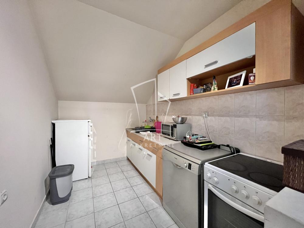 Slika 10 - Milice Ribnikar,  Kuća na prodaju, 256m2, 550.000€