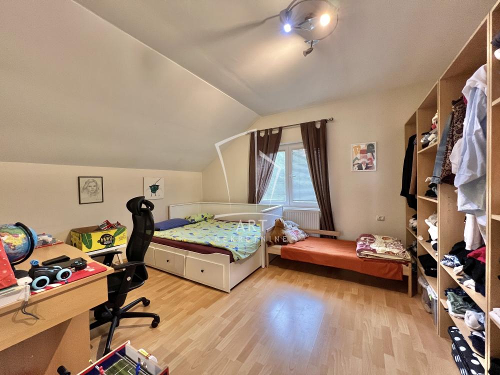 Slika 6 - Milice Ribnikar,  Kuća na prodaju, 256m2, 550.000€