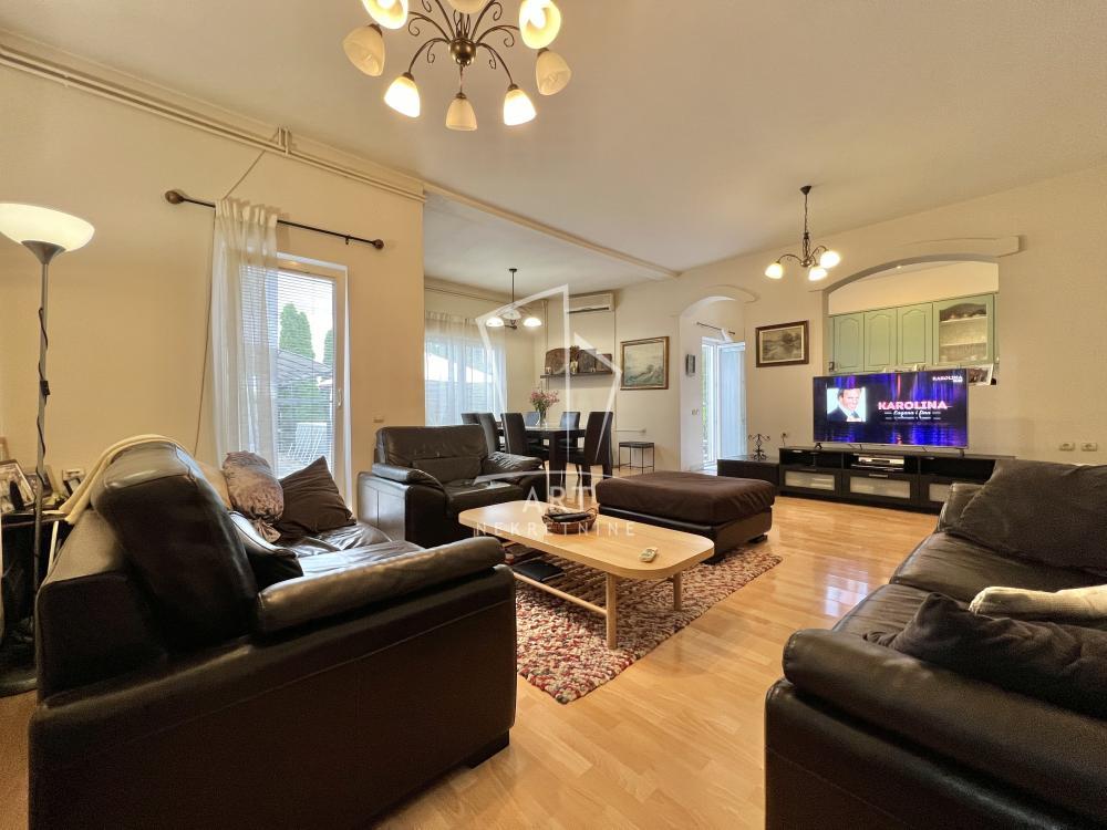 Glavna slika -Milice Ribnikar,  Kuća na prodaju, 256m2, 550.000€