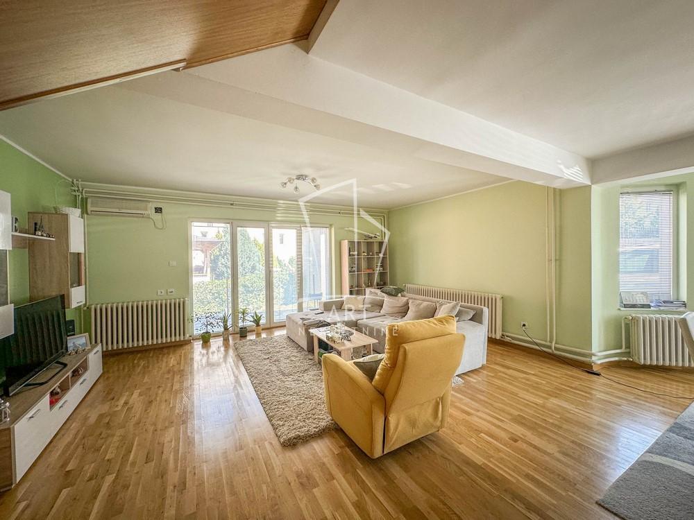 Glavna slika -Vojvode Vlahovića,  Kuća na prodaju, 303m2, 490.000€