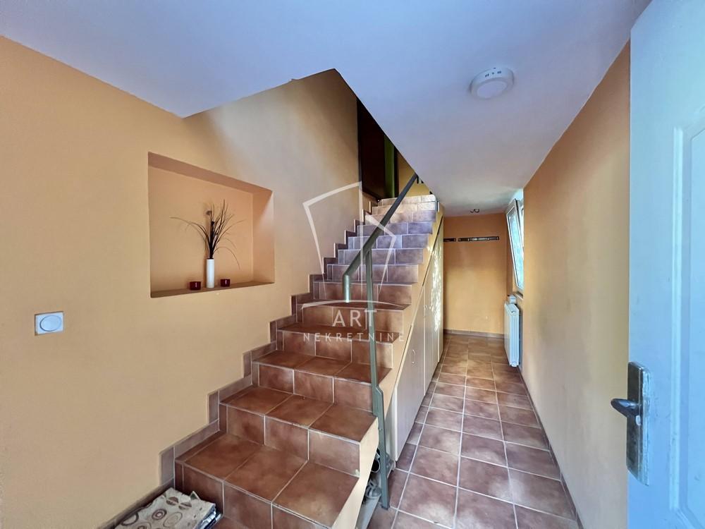 Slika 9 - Bistrička,  Kuća na prodaju, 327m2, 265.000€