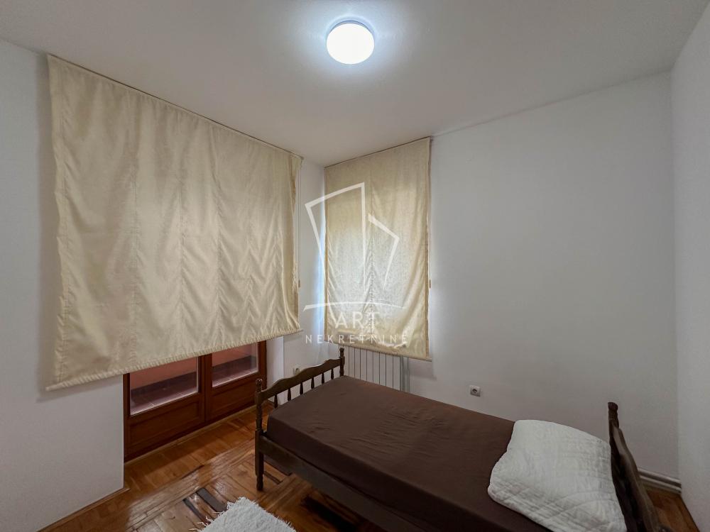 Slika 8 - Vojvode Vlahovića,  Kuća na prodaju, 224m2, 358.400€