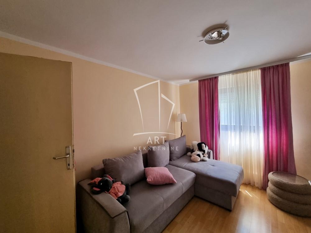 Slika 8 - Koriška,  Kuća na prodaju, 222m2, 269.000€