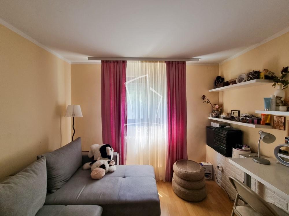 Slika 10 - Koriška,  Kuća na prodaju, 222m2, 269.000€