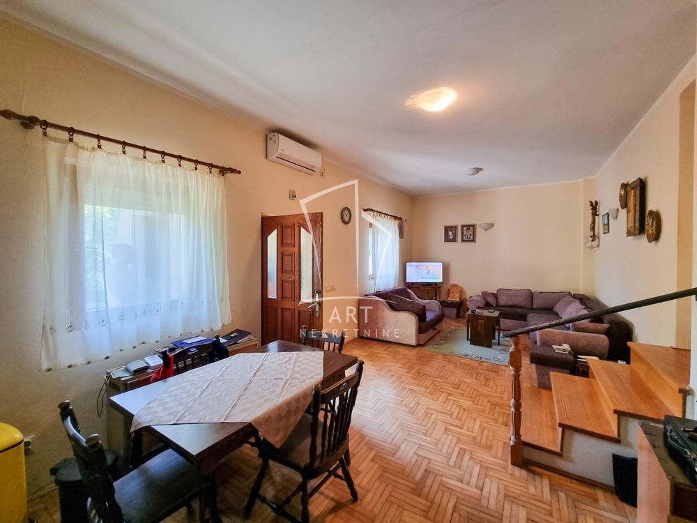 Slika 3 - Koriška,  Kuća na prodaju, 222m2, 269.000€