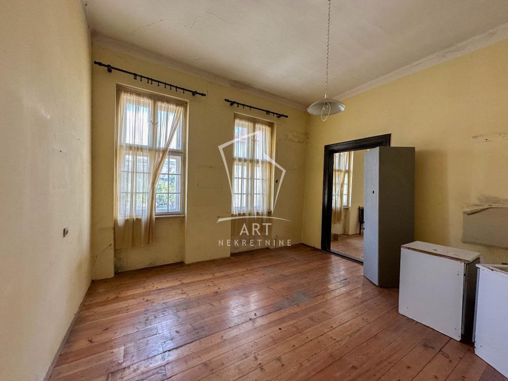 Glavna slika -Dubrovačka,  Stan na prodaju, 263m2, 385.000€