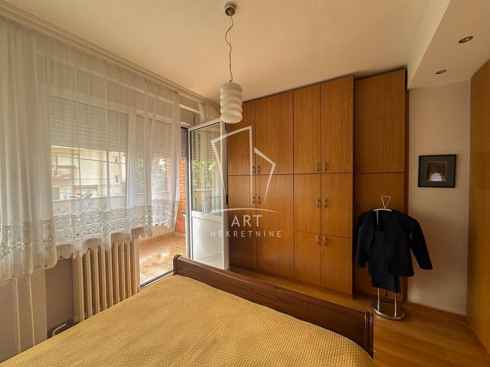 Slika 7 - Milovana Jankovića,  Kuća na prodaju, 250m2, 530.000€