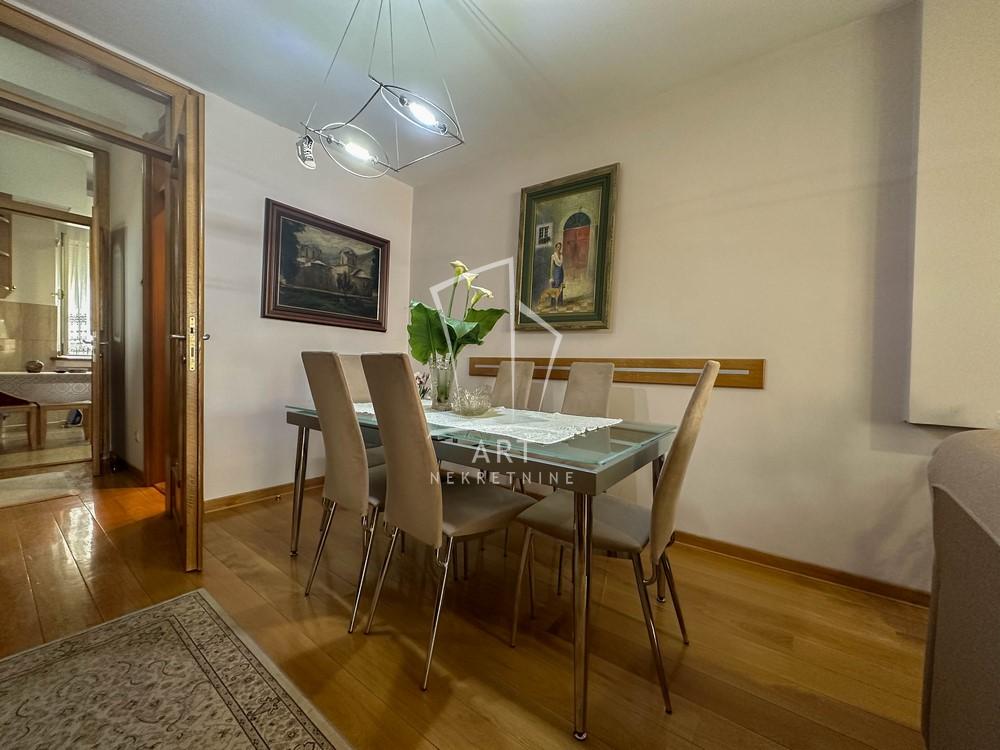 Slika 2 - Milovana Jankovića,  Kuća na prodaju, 250m2, 530.000€