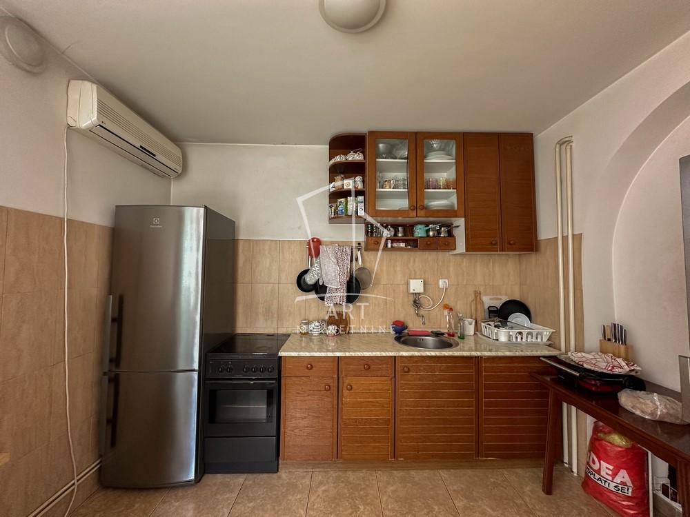 Slika 10 - Vojvode Blažete,  Kuća na prodaju, 290m2, 585.000€