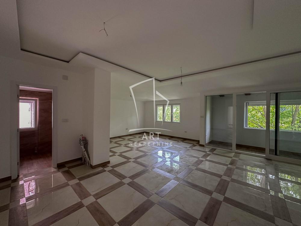 Slika 1 - Miše Vujića, Trosoban stan na prodaju, 68m2, 237.500€