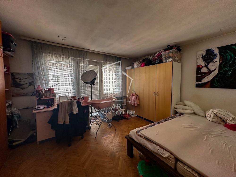 Slika 9 - Veljka Dugoševića,  Kuća na prodaju, 180m2, 340.000€