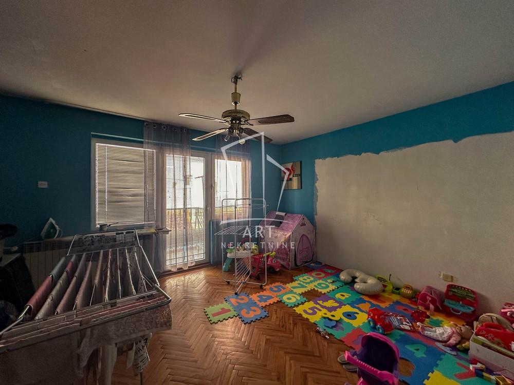 Slika 8 - Veljka Dugoševića,  Kuća na prodaju, 180m2, 340.000€