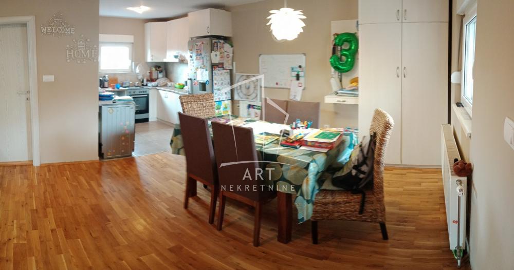 Slika 1 -  Kuća na prodaju, 198m2, 299.000€