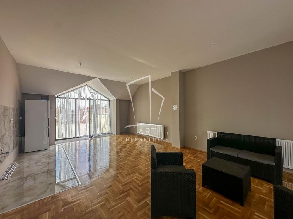 Slika 3 - 29. novembra (Borča),  Kuća na prodaju, 317m2, 380.000€