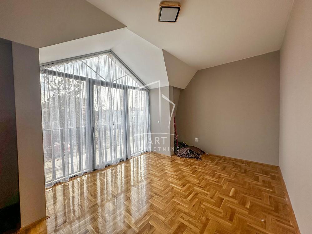 Slika 4 - 29. novembra (Borča),  Kuća na prodaju, 317m2, 380.000€