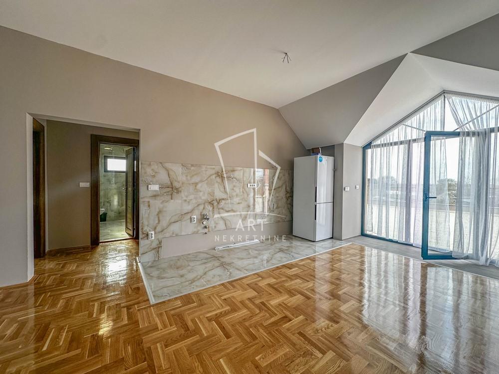 Slika 5 - 29. novembra (Borča),  Kuća na prodaju, 317m2, 380.000€