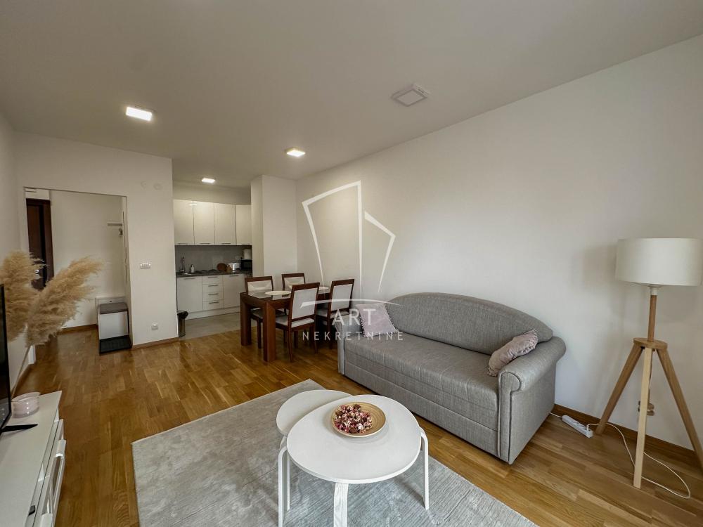 Slika 1 - Jurija Gagarina, Dvosoban stan na prodaju, 54m2, 265.000€